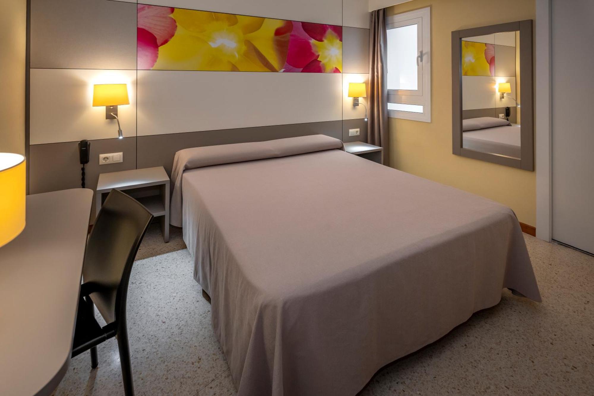 Hotel Sabiote Pineda de Mar Bagian luar foto